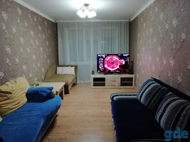 2-х комнатная квартира на сутки, Карасева 4, фотография 2