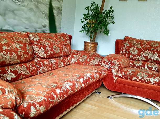 Диван и два кресла! Срочно продам! Удобно забирать из частного дома 1 этаж, фотография 1