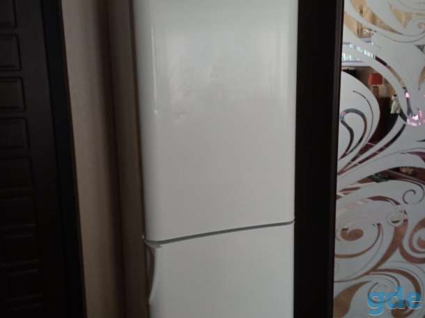 Холодильник Indesit C 240 G продам, фотография 3