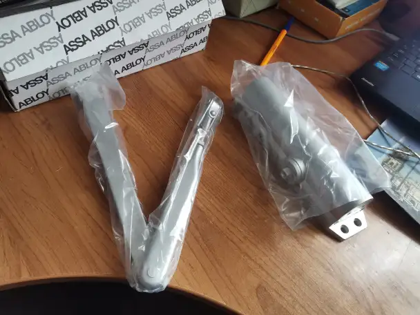 Доводчик дверей ASSA ABLOY dc120новый, фотография 1