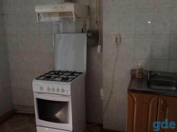 Продам двухкомнатную квартиру в г. Ельске, с погребом и большим сараем, фотография 1