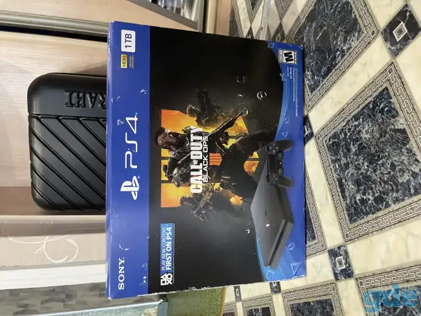PlayStation 4, Sony, фотография 1