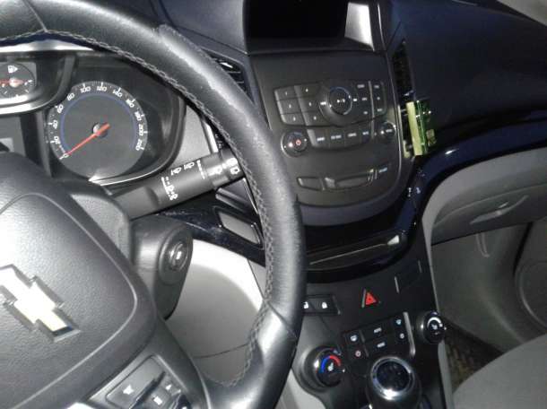 автомобиль Chevrolet Orlando, фотография 2