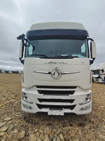 Новый тягач Dongfeng DFH4180, фотография 1