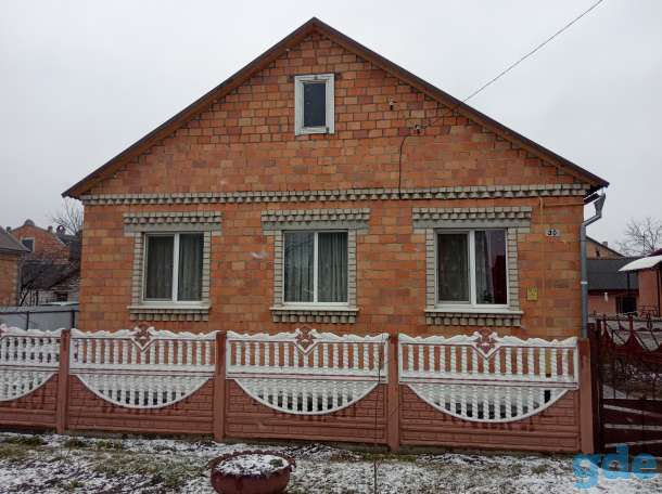 Меняем дом на две квартиры, Ровенская 30, фотография 1