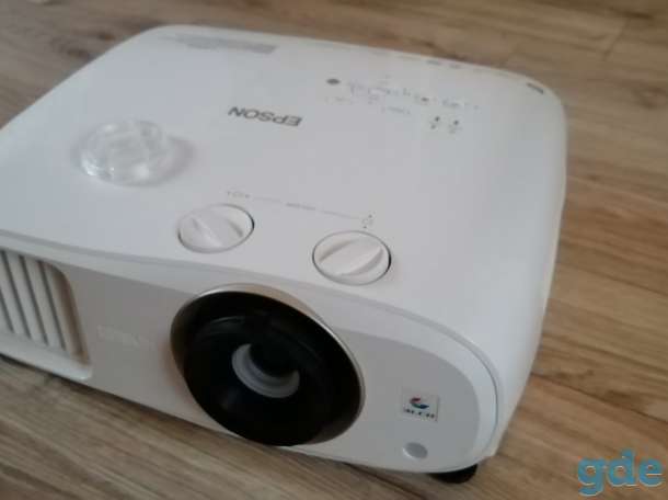 Проектор Epson EH-TW6800, фотография 1