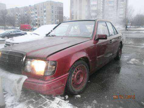 Мерседес 124 Mercedes-Benz C-Class, фотография 1