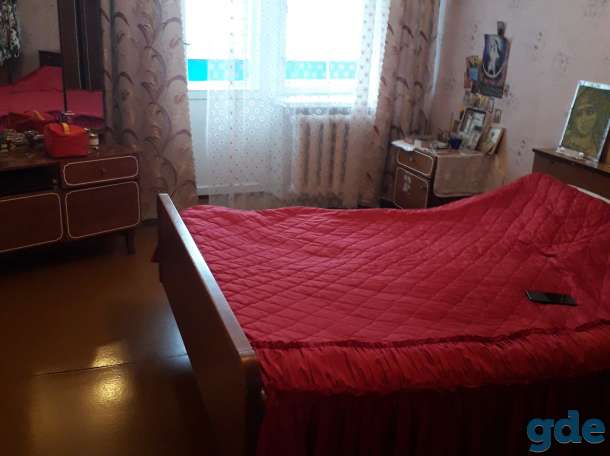 Продам 4-комн.квартиру с гаражом в поселке Медков, фотография 2
