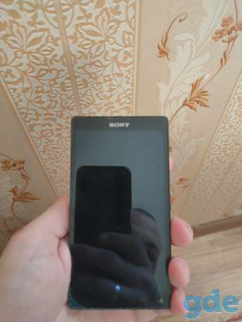 Мобильный телефон Sony Xperia ZL, фотография 1
