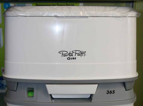 Туалет дачный портативный Porta Potti Qube 365, фотография 1