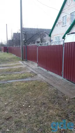 Установка заборов из металлопрофиля, металлоштакетника, изготовление ворот и калиток., фотография 1