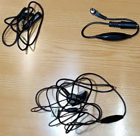 Проводные наушники Sony Ericsson с удлинителями, фотография 1