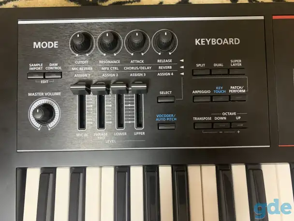Синтезатор Roland Juno DS-61 + мониторы + двойная стойка, фотография 3