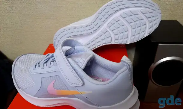 Кроссовки NIKE, фотография 3