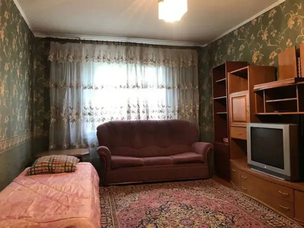 Жилье посуточно по низким ценам в Слуцке по ул. Социалистическая 116, фотография 1