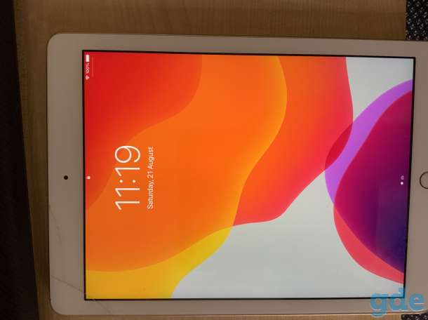 Apple iPad 9.7 128гб быстрым отдам за 400, фотография 1