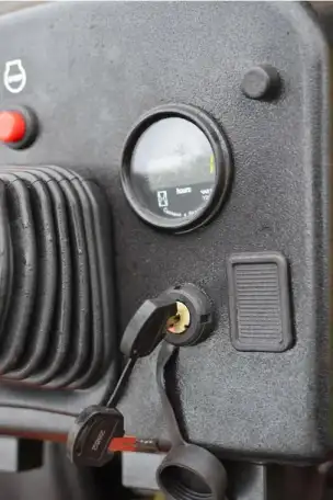 Минитрактор МТЗ Беларус 112H-01 с двигателем Rato R420E, фотография 6