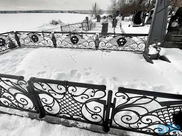 кованые ограды,надгробные кресты, фотография 3