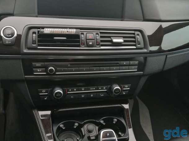 Автомобиль BMW 5-Series, фотография 2