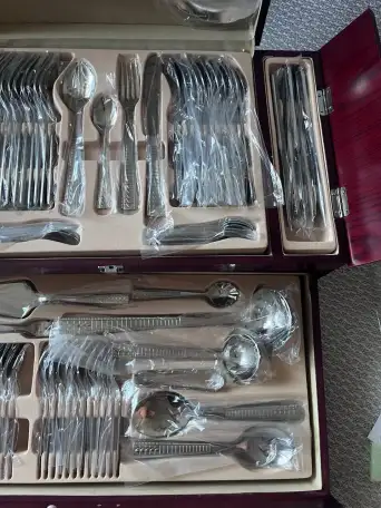 Продам набор столовой посуды в кейсе. 86 предметов, нержавеющая сталь 1810. Производство FUMA, Япония, фотография 4