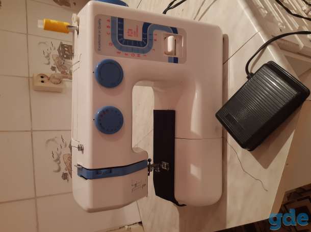 Продам машинку швейную, фотография 1