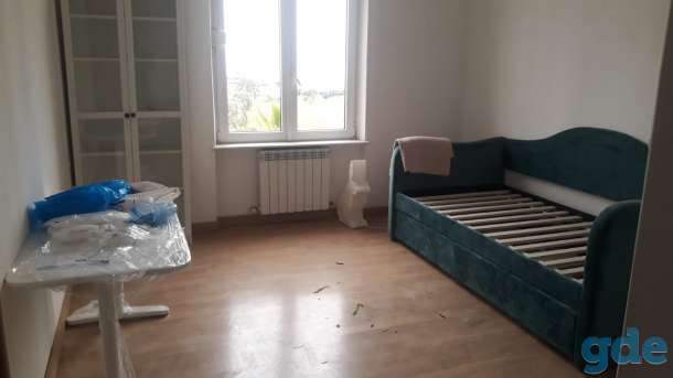 Грузия 267 кв 4 комн , 2 гостиничных,  2 санузла,  кухня , камин , мебель практически вся,  техника , газ вода отопление, фотография 5