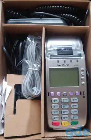 Банковский платежный POS-терминал VERIFONE VX-520, фотография 1