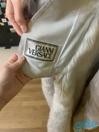 Продам оригинал Versace  дубленку женскую новую, фотография 5