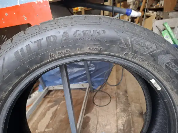 Шины зимние 225/55R19 99v GoodYear ULTRA GRIPE Performance SUV Gen-1 для внедорожника, 4шт., фотография 4