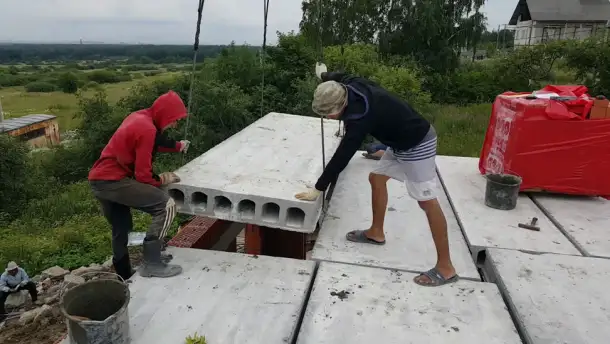 Плиты перекрытий: петлевые и беспетлевые железобетонные многопустотные, фотография 2