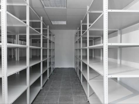 Металлические стеллажи, настилы, полки, выставочные стенды, фотография 2