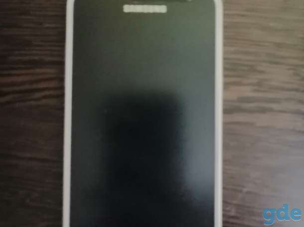 телефон Samsung Galaxy J3 2016, фотография 3