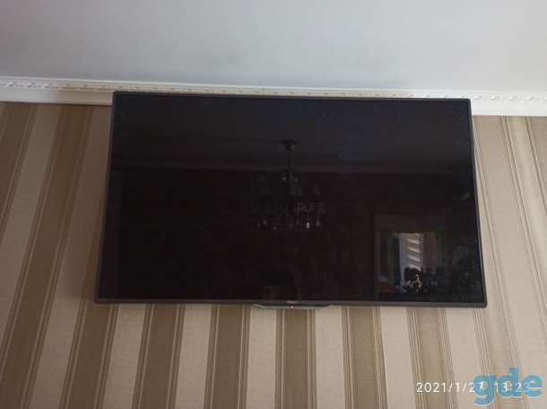 Philips Smart LED TV 46PFL8007 с 3D, фотография 1