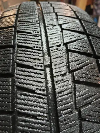 4 ЗИМНИЕ ШИНЫ 185-65R 15 BRIDGESTONE ПРОТЕКТОР-6.5ММ ВЕЗДЕ - 350РУБ, фотография 4