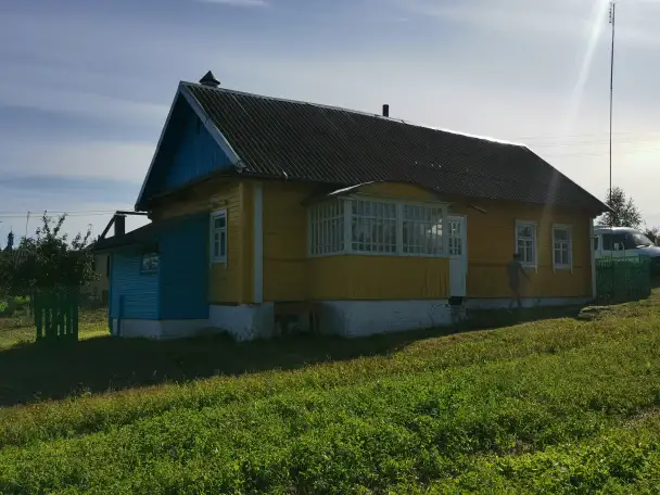 Продажа дома в деревне с хоз. Постройками и большим огородом. Рядом озеро с рыбой и лес с ягодами и грибами., фотография 4