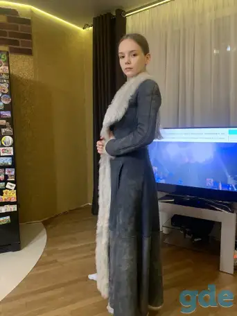 Продам оригинал Versace  дубленку женскую новую, фотография 3