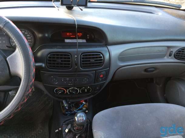 Продаю автомобиль Renault Megane, фотография 4