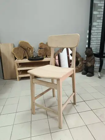 Деревянные стулья, фотография 1