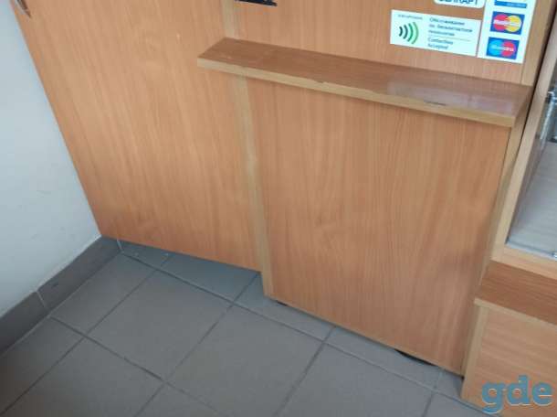 Продам торговые витрины б/у дешево, фотография 1