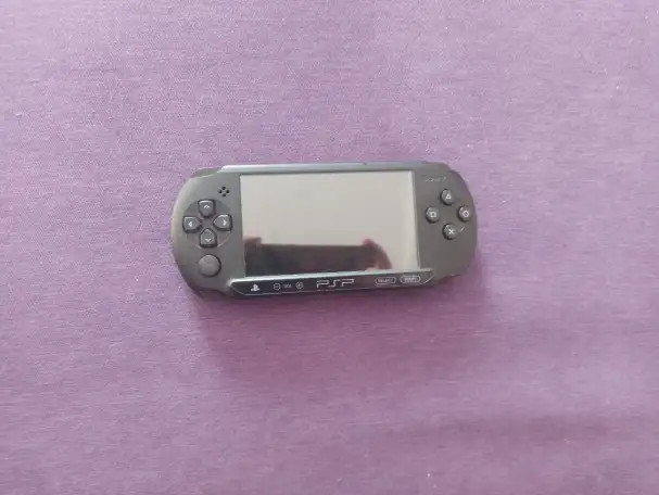 PSP 1000 много игр отличное состояние, фотография 9