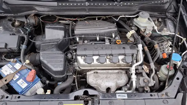 Honda Stream I, 7 мест, 2001 г. 1.7 бензин, механика, передний привод, фотография 6