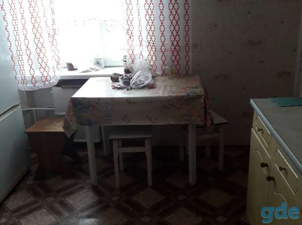 Продам 4-комн.квартиру с гаражом в поселке Медков, фотография 3