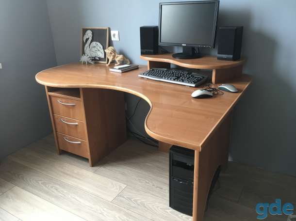 Компьютерный стол, фотография 5