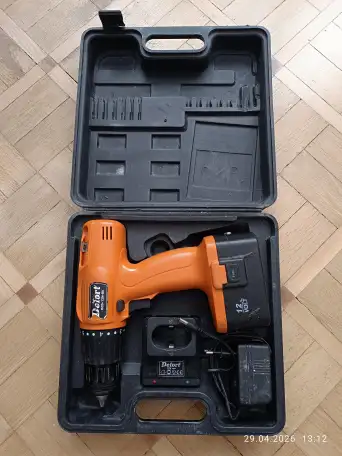 Шуруповерт Defort DCD-12N-BK. Li-on 12v, фотография 2