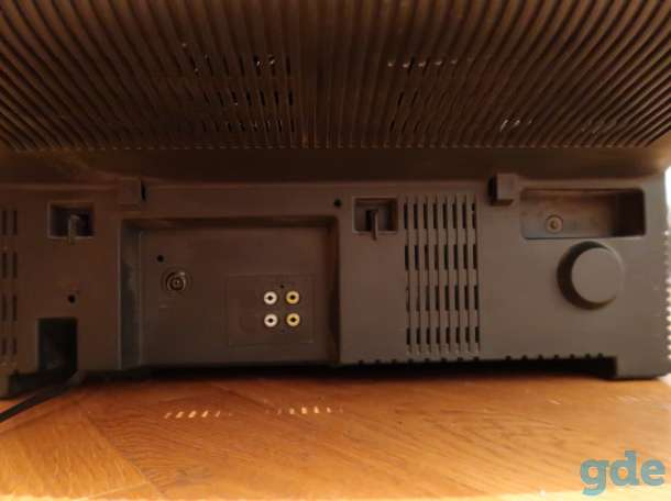 Телевизор Hitachi CMT2191, фотография 2