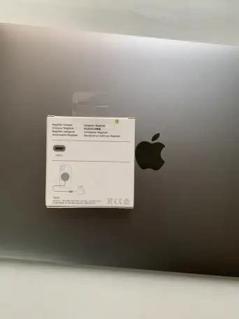 Беспроводное зарядное Apple MagSafe Charger, фотография 2