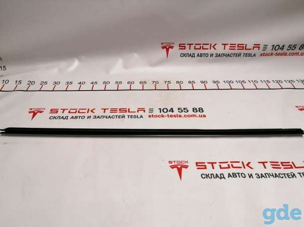 Зап. части для авто Tesla. Молдинг наружный двери передней правой хром Tesla modelFE M3S FRONT, фотография 4