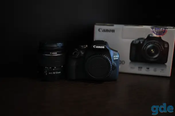 Фотоаппарат Canon EOS 2000D EF-S 18-55lll Kit, фотография 1