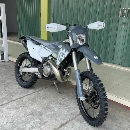 2024 Husqvarna TE 300 PRO Motoross, фотография 2