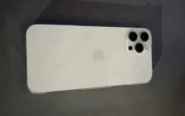 iPhone 12 Pro Max, фотография 1